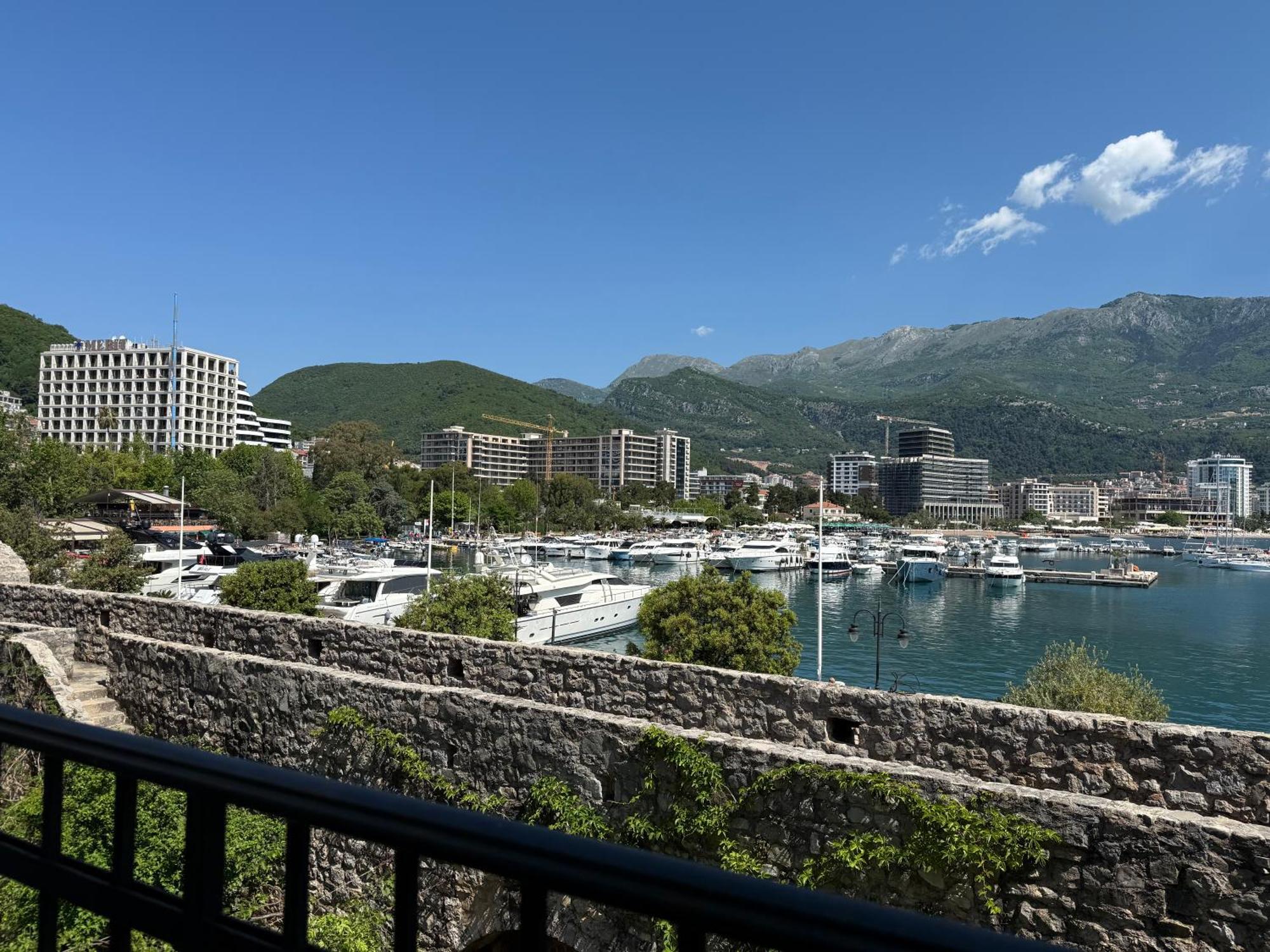 בודווה Apartments Aleksic Old Town מראה חיצוני תמונה