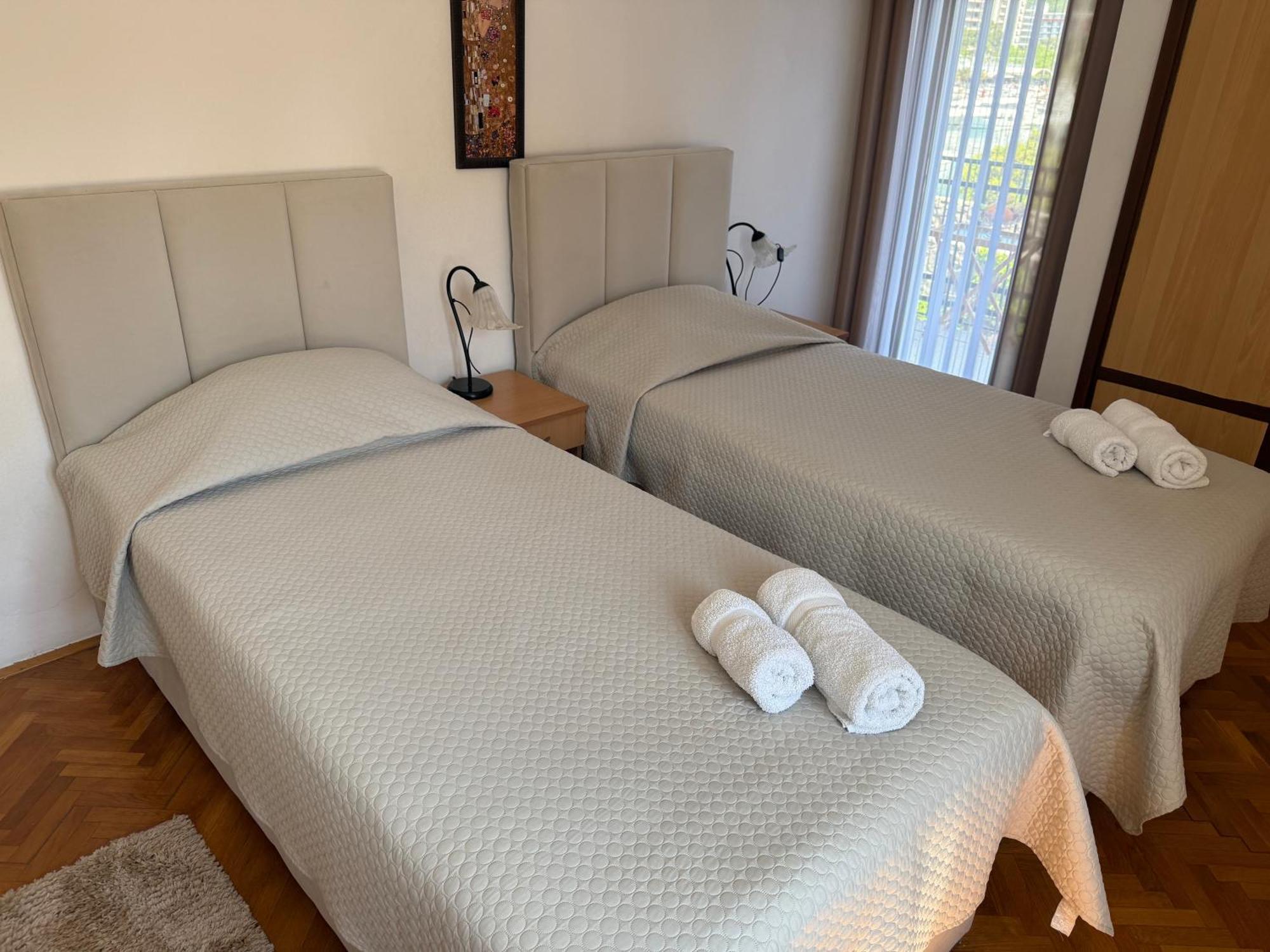 בודווה Apartments Aleksic Old Town מראה חיצוני תמונה